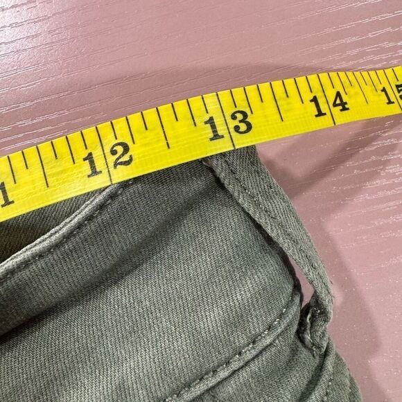 SO Low Rise Favorite Midi Olive Green Shorts - Picture 5 of 5